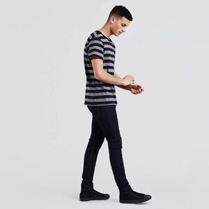 Men’s Levi’s 519’s Skinny Jean minimalistic distressed sz w32 x l34